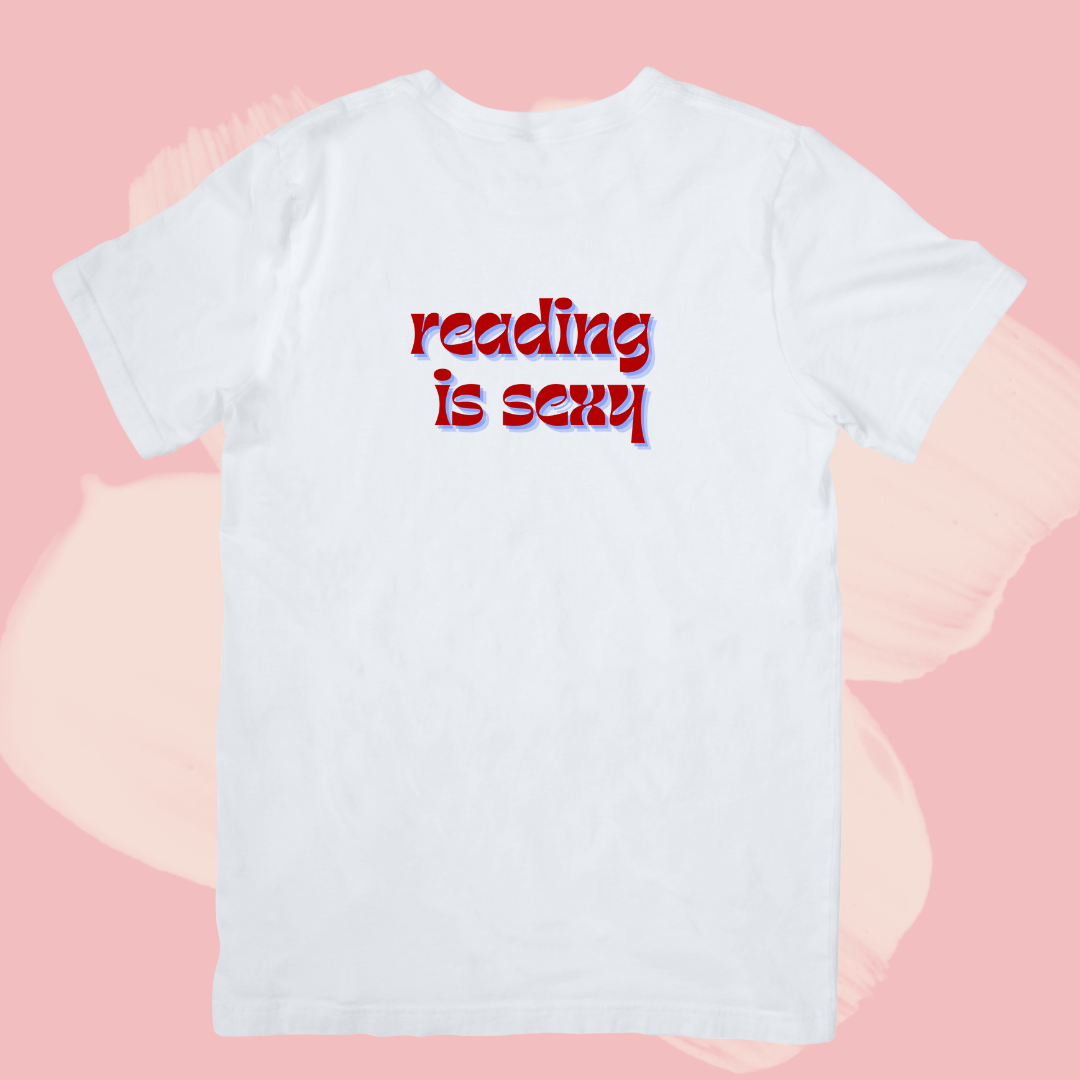 Biały T-shirt oversize bawełniany z nadrukiem reading is sexy napis