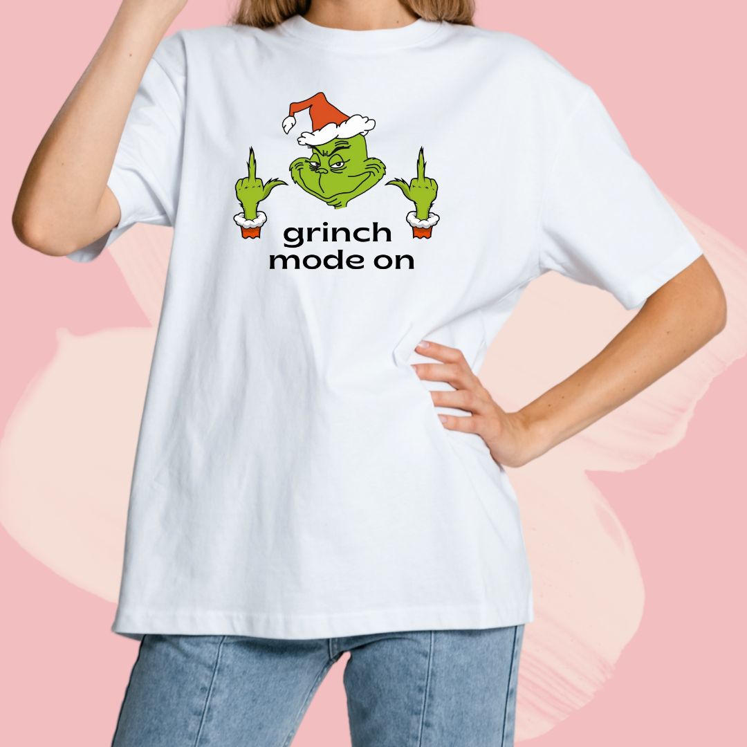 Biały T-shirt oversize bawełniany z nadrukiem grinch mode on christmas